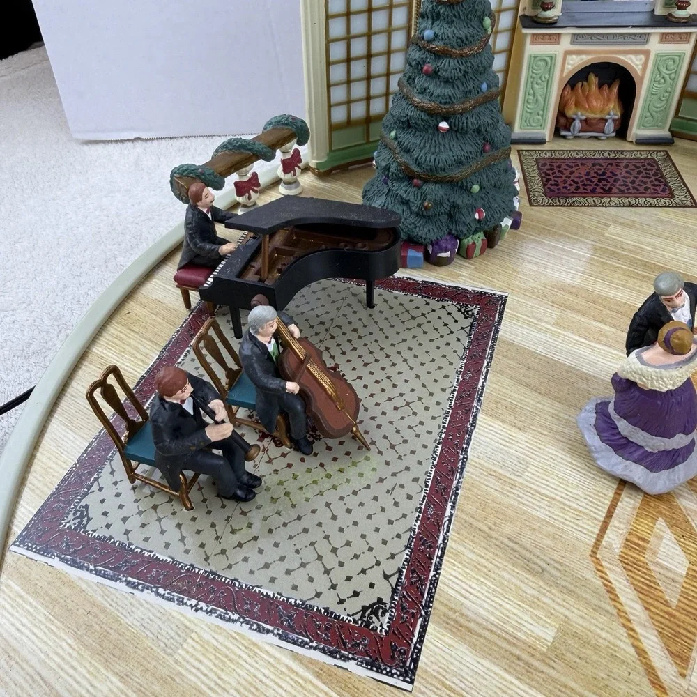 Vintage 1996 Mr.‎ Christmas Holiday Waltz 30 Songs Tested Works Great!